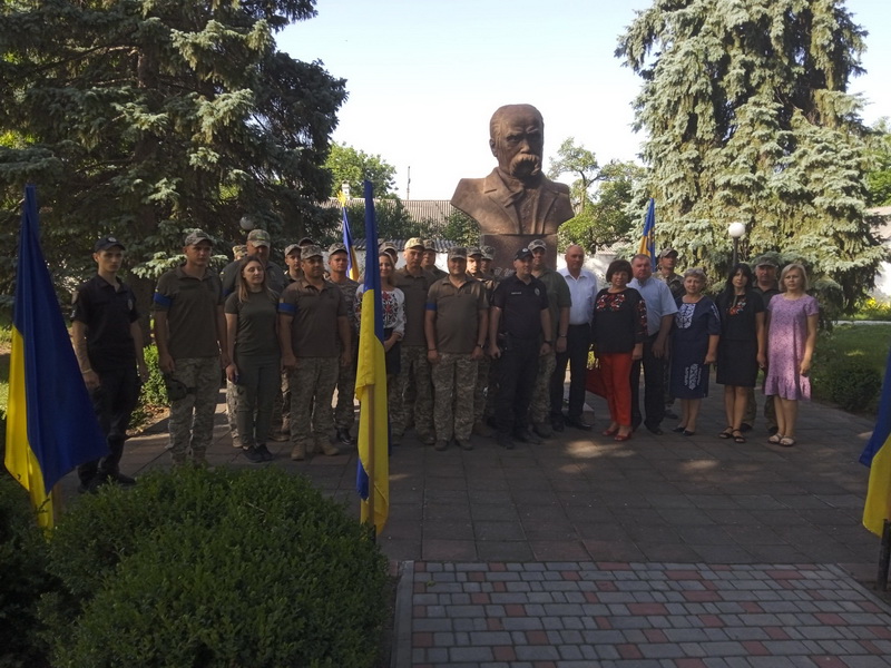 Урочиста церемонія підняття синьо-жовтого стяга у День Державного Прапора України 