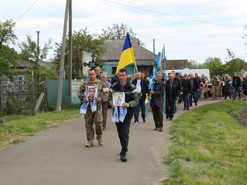 НА САВРАНЩИНІ ПРОВЕЛИ В ОСТАННЮ ДОРОГУ ГЕРОЯ - ДМИТРА МИКОЛАЙОВИЧА ДЕНИСЮКА 